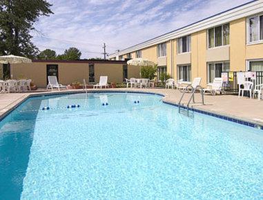 Days Inn By Wyndham Willoughby/Cleveland Zewnętrze zdjęcie