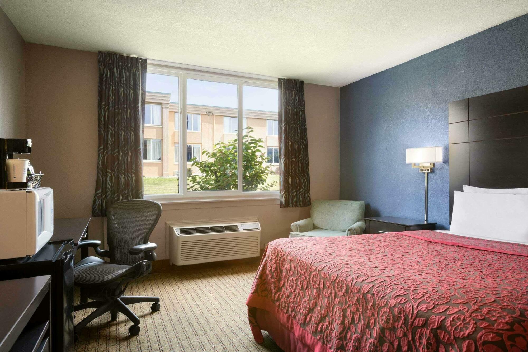 Days Inn By Wyndham Willoughby/Cleveland Zewnętrze zdjęcie