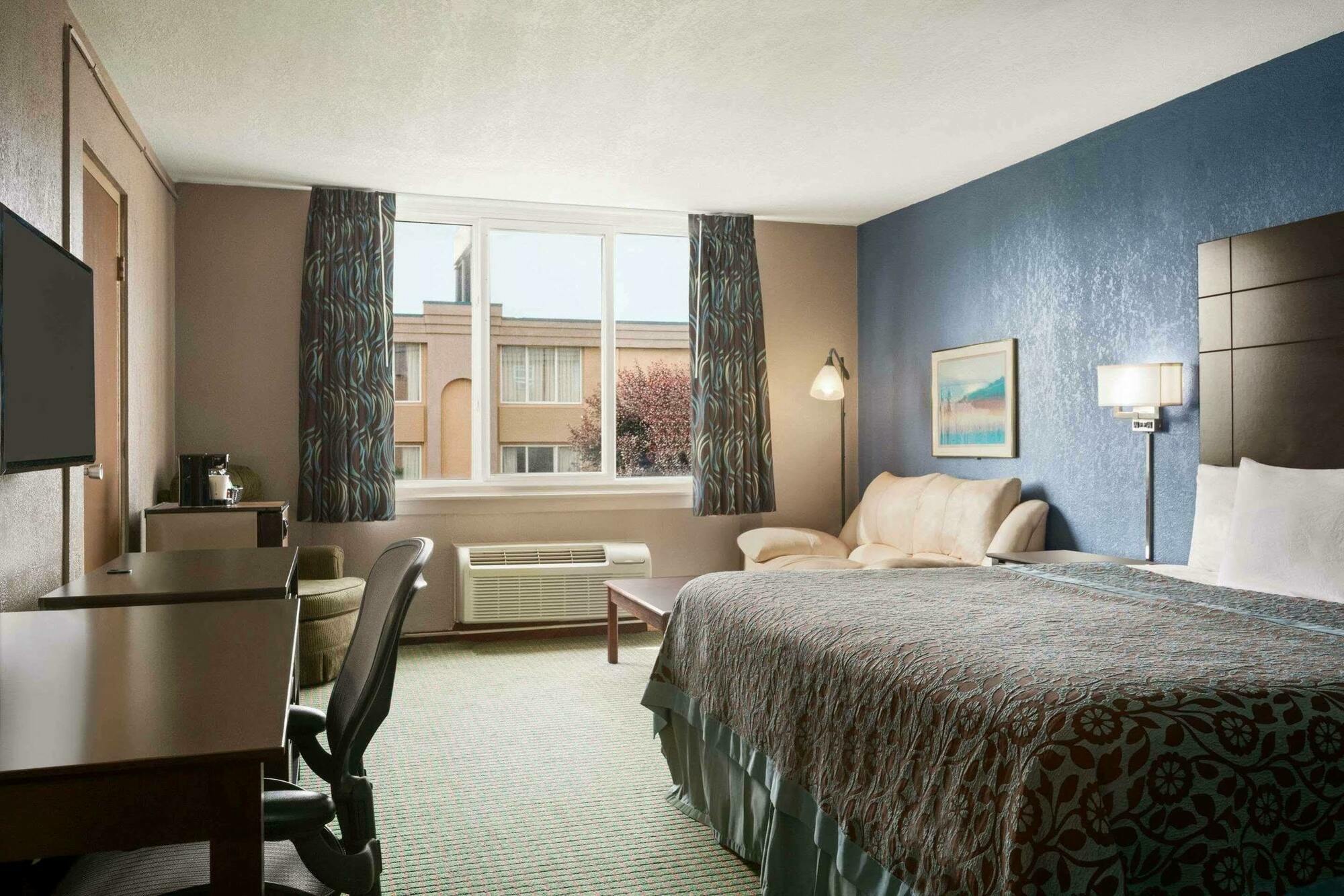 Days Inn By Wyndham Willoughby/Cleveland Zewnętrze zdjęcie