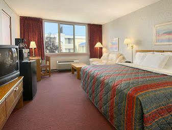Days Inn By Wyndham Willoughby/Cleveland Zewnętrze zdjęcie