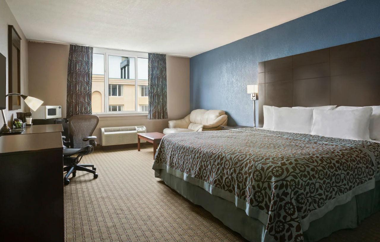Days Inn By Wyndham Willoughby/Cleveland Zewnętrze zdjęcie